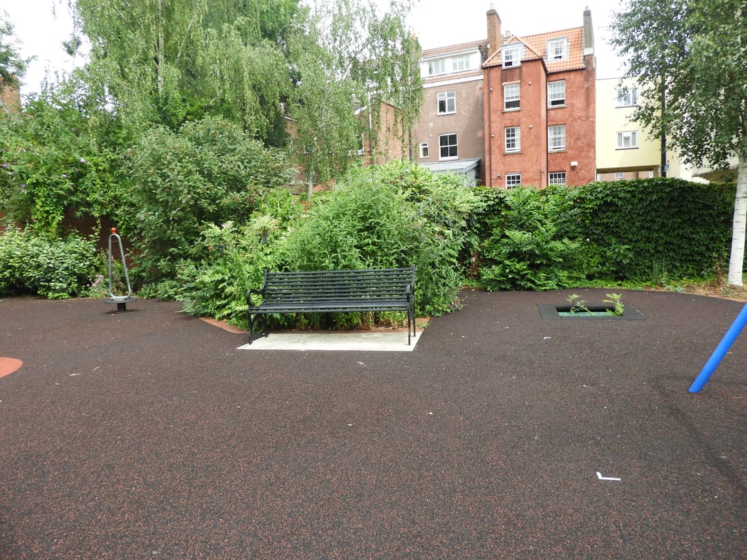 Charles Place Play Area - image 1