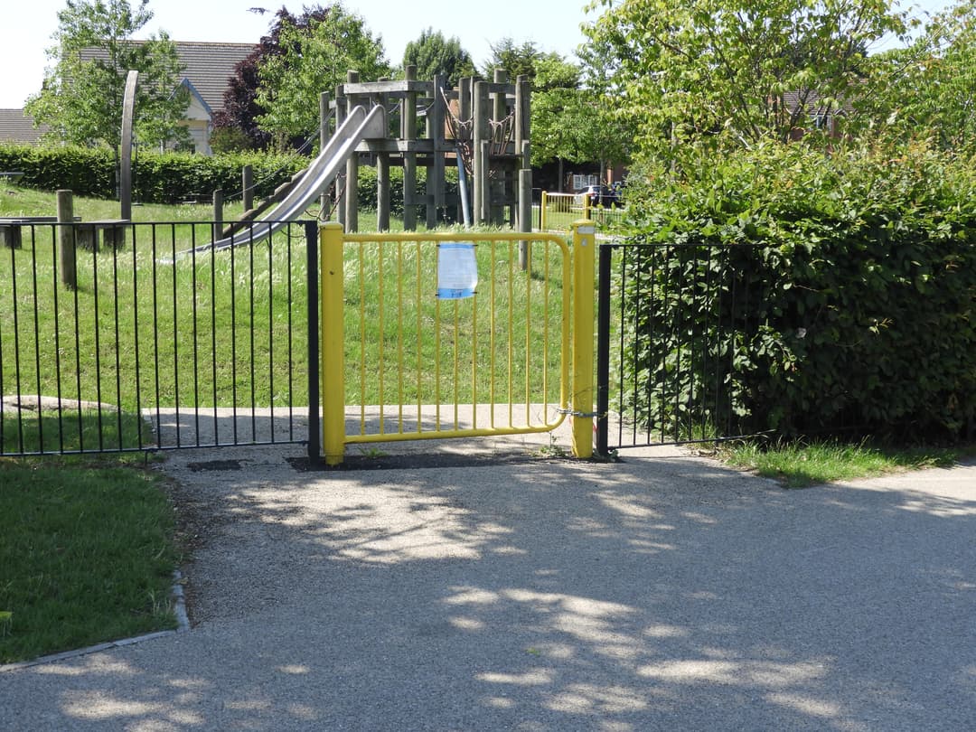 Gainsborough Square Park - image 1