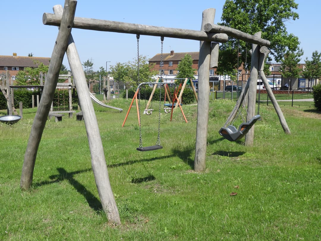 Gainsborough Square Park - image 2